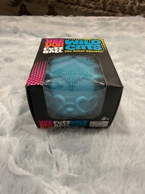 Schylling NeeDoh Blue Fuzz Ball Wild Cats